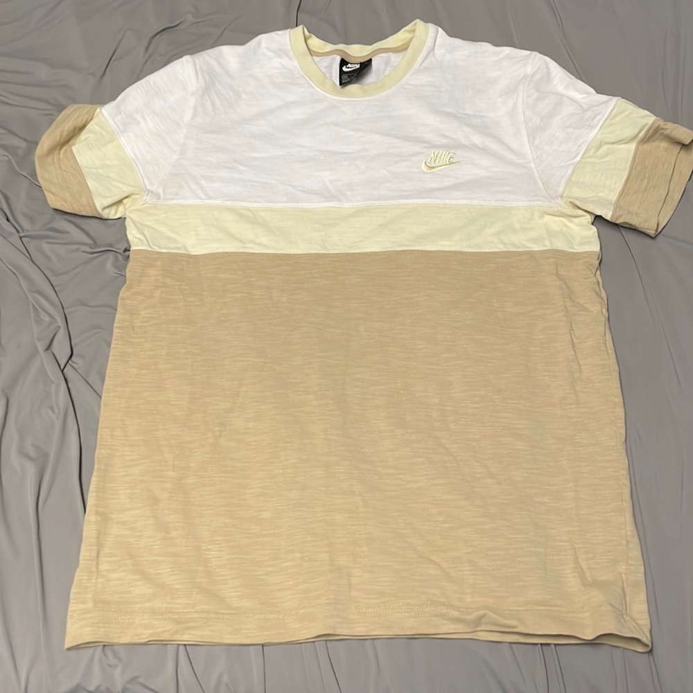 Mens Nike t shirt